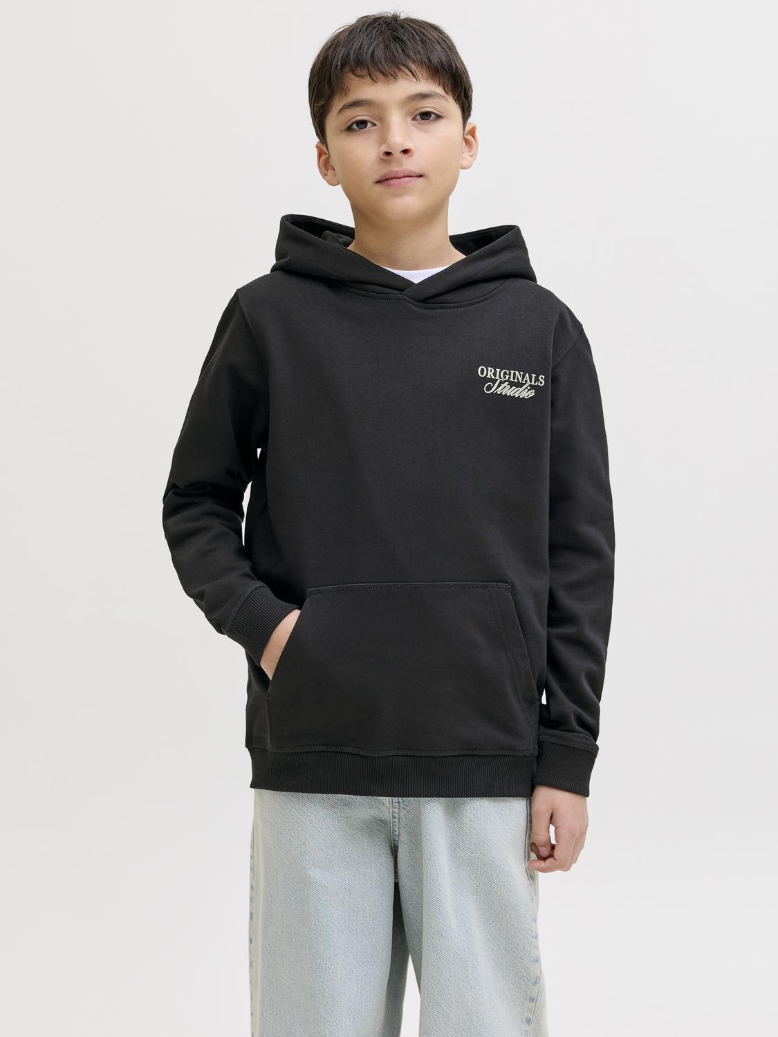 model_shot-front